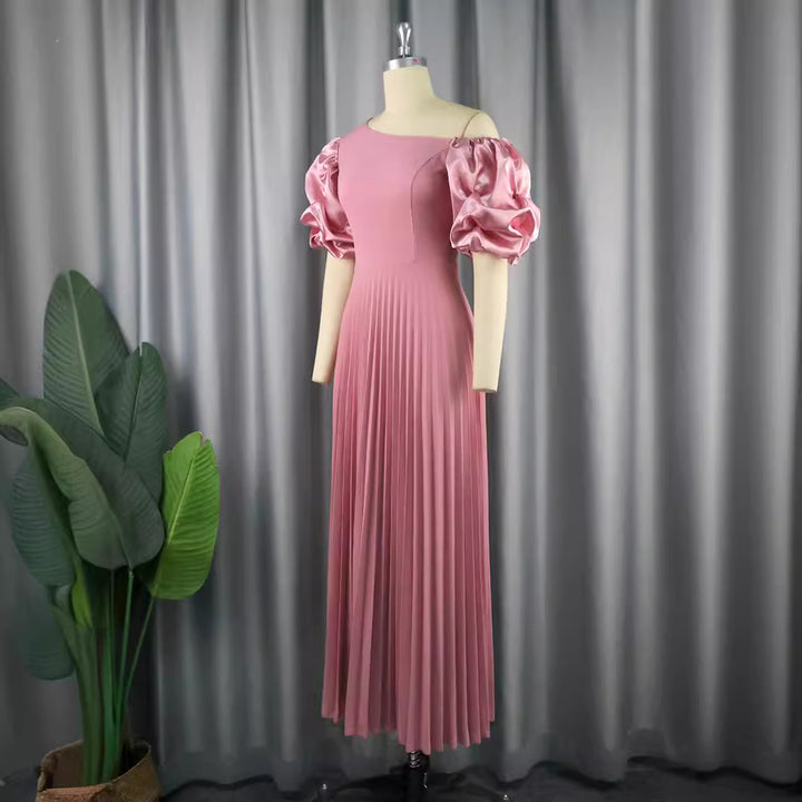 Damen elegantes Maxikleid mit asymmetrischem Schnitt und voluminösen Puffärmeln Echo Archiv