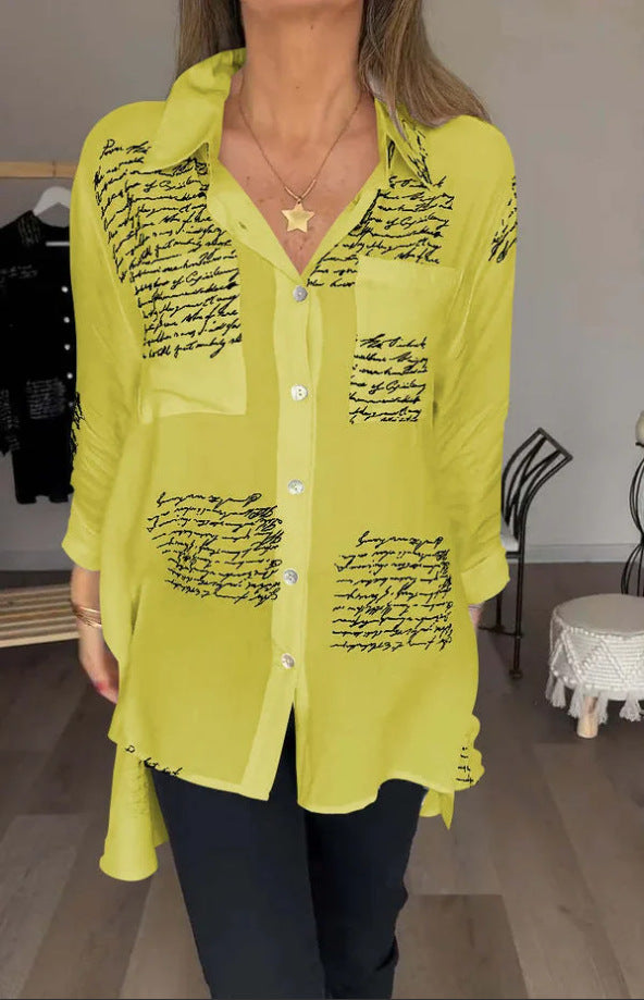 Damen Oversize Hemd Bluse aus leichtem Chiffon mit Text-Patch-Druck und aufgenähter Brusttasche Echoarchiv