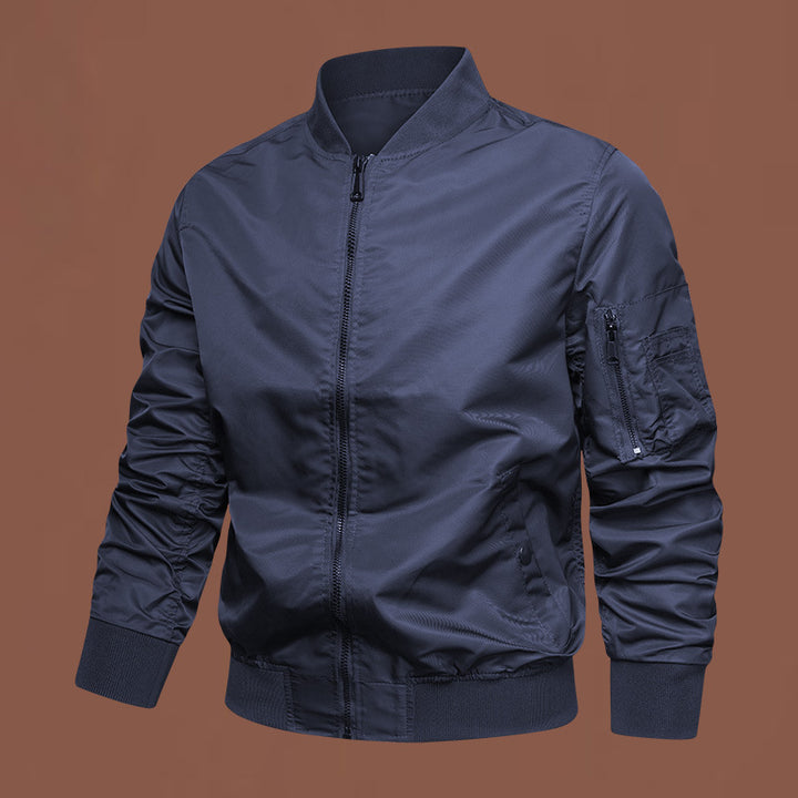 Herren nan Flight-Bomberjacke mit Utility-Ärmeltasche, wind- und wasserabweisendem Nylon sowie geripptem Saum Echo Archiv