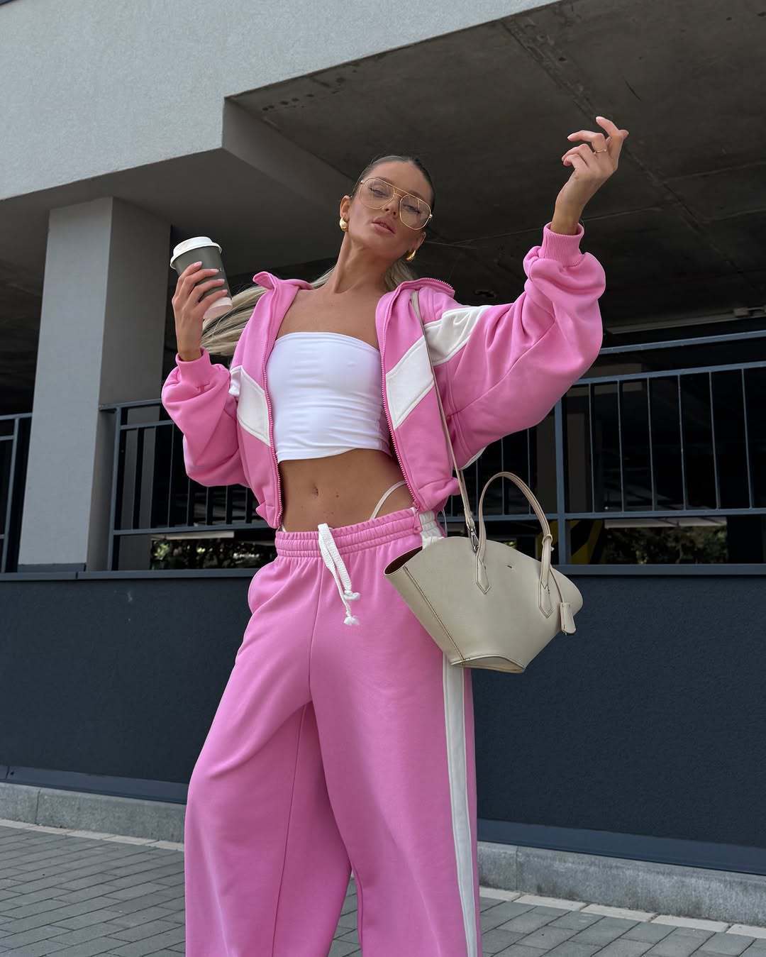Damen leichte Oversize-Windbreakerjacke mit Kontrastpanelen, Tunnelzugbund und elastischen Bündchen – Célinea