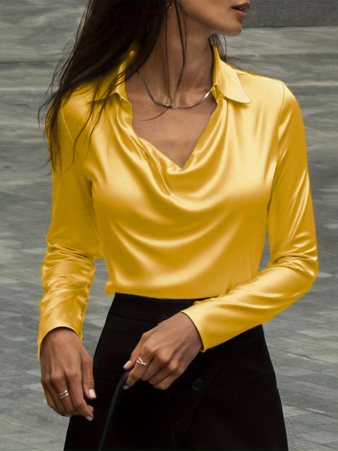 Damen Satinbluse mit Wasserfallkragen und Hemdkragen Echoarchiv