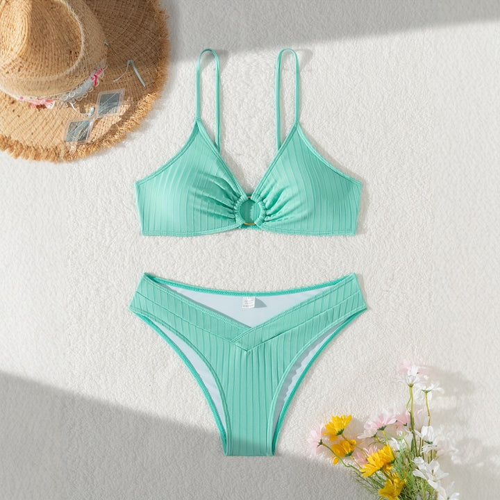 Damen Raffiniertes Bikinitop mit V-Ausschnitt und dekorativem Ring Echo Archiv