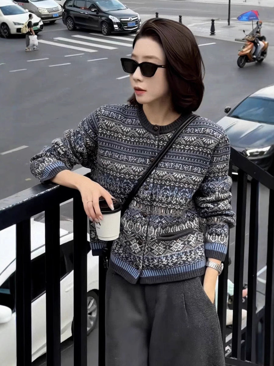 Damen Kurzjacke-Cardigan mit Jacquard‑Muster, Rippbündchen und Rundhals Echoarchiv