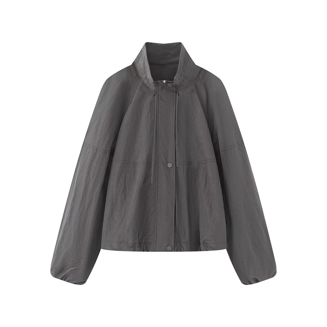 Damen Leichte Oversize-Blousonjacke aus Nylon mit Stehkragen, Kordelzug und Druckknopfverschluss Echo Archiv