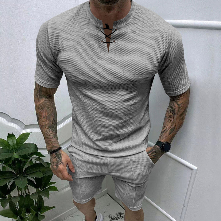 Herren sportliches Kurzarm-Henley-Set mit modernem Strukturdesign Echoarchiv