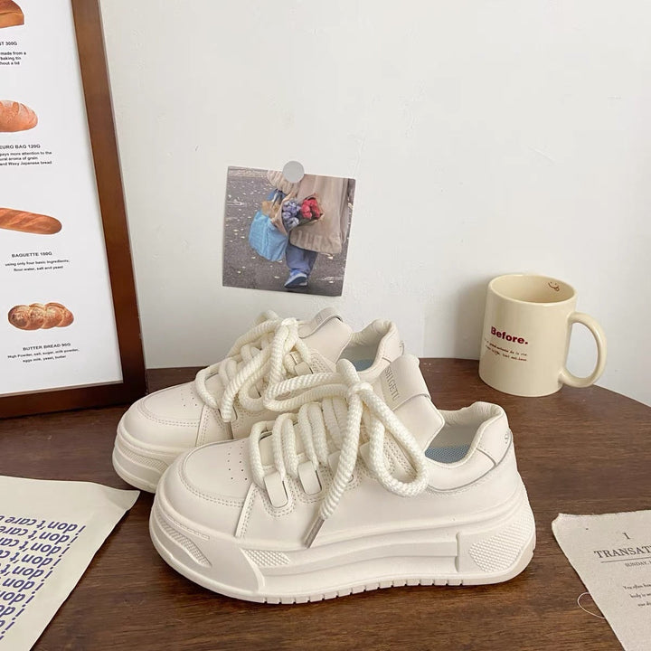 Damen Sneakers mit robustem Design und dämpfender Laufsohle Echo Archiv