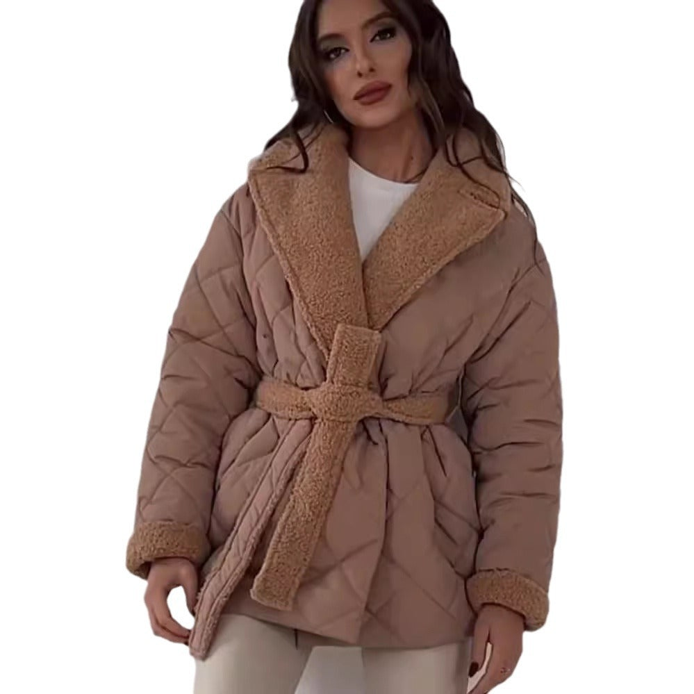 Damen Steppjacke mit Teddy-Futter Taillengürtel und großem Schalkragen Echoarchiv