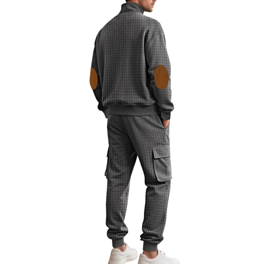 Herren nan Karo-Relief-Sweatset mit Stehkragen-Knopfleiste, Velours-Ellenbogenpatches und Cargo-Jogger Echo Archiv