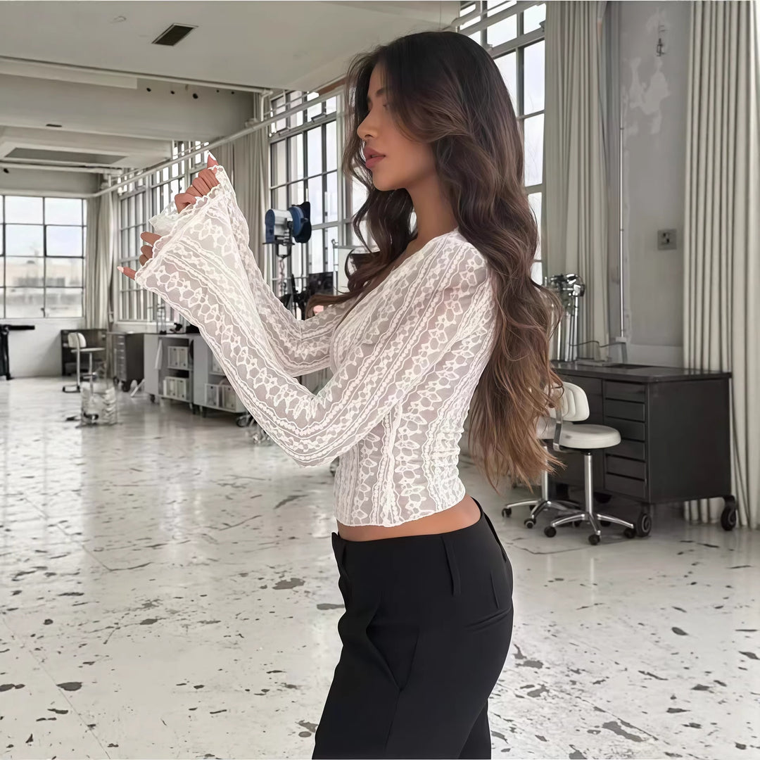 Damen Spitzenbluse mit transparentem Design und langen Ärmeln Echo Archiv