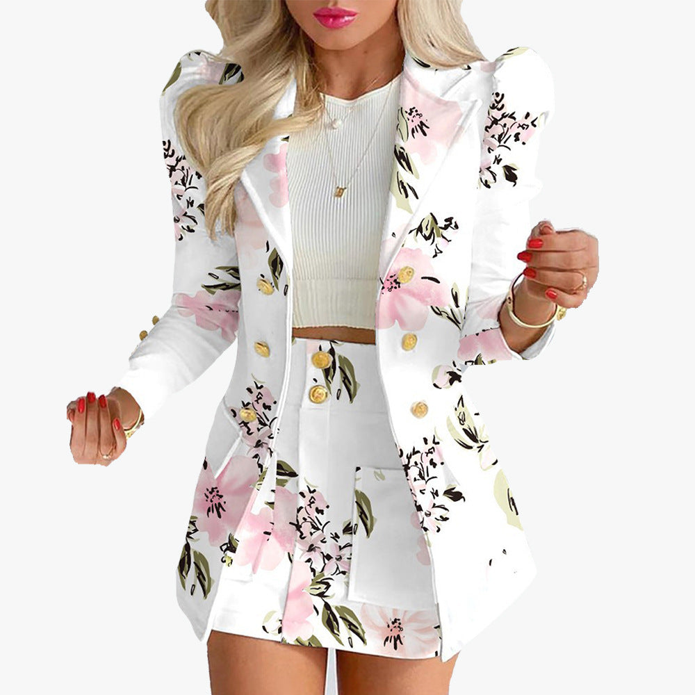 Damen nan tailliertes Zweiteiler-Businesskostüm mit doppelreihigem Blazer und figurbetontem Minirock Echo Archiv