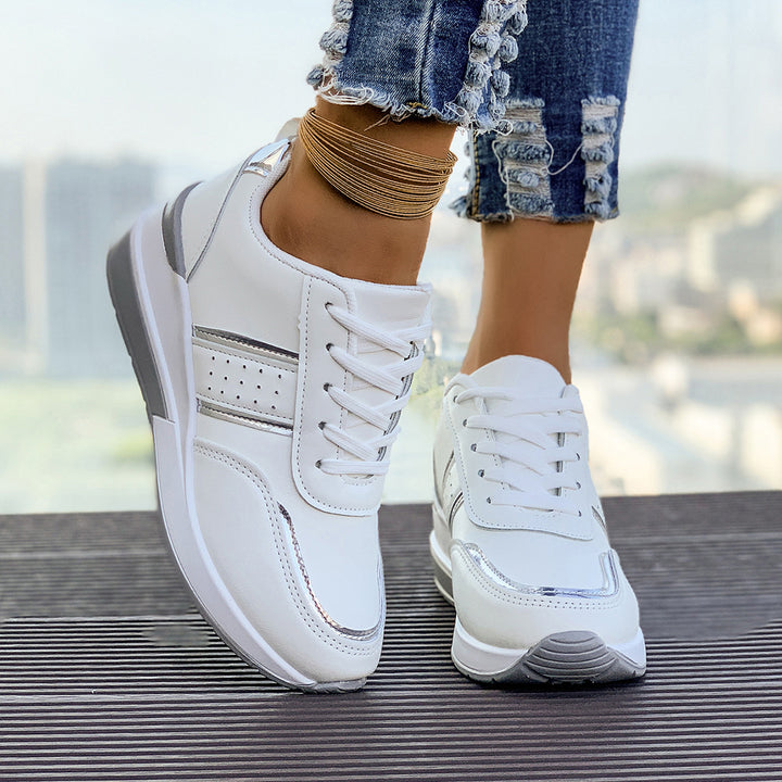 Damen nan City-Sneaker mit gedämpfter Keilsohle, gepolstertem Komfortfußbett und eleganten Metallic-Details Echo Archiv