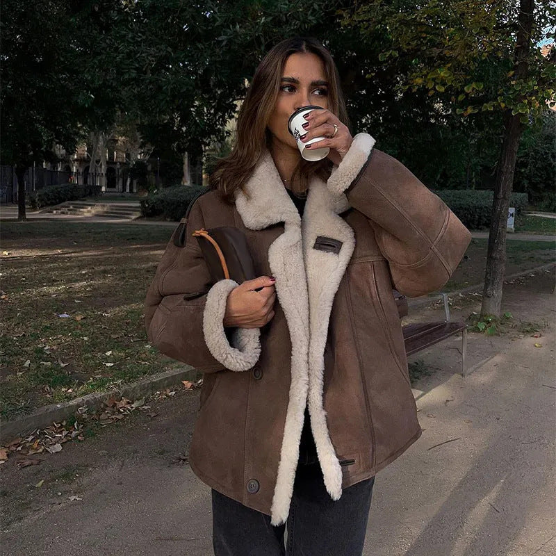 Damen Warme Lammfelljacke mit bequemem Schnitt Echoarchiv