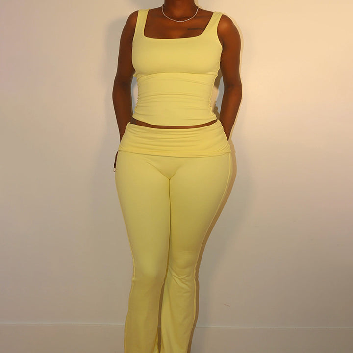 Damen Sportliches Crop-Top und legere Flared Pants Set Echo Archiv