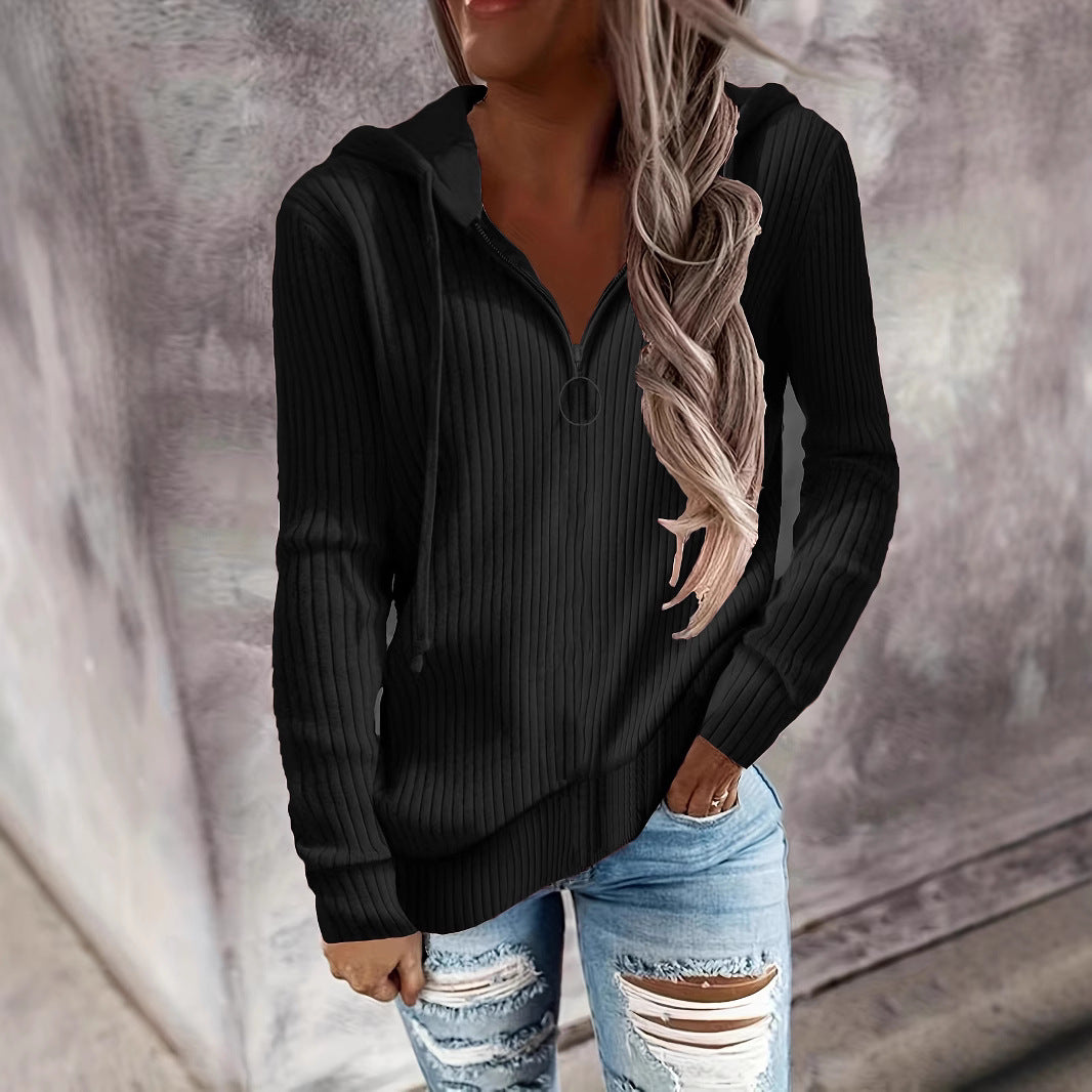 Damen Lässiger Rippstrick-Hoodie mit halbhohem Reißverschluss und Ringzipper – Auréline