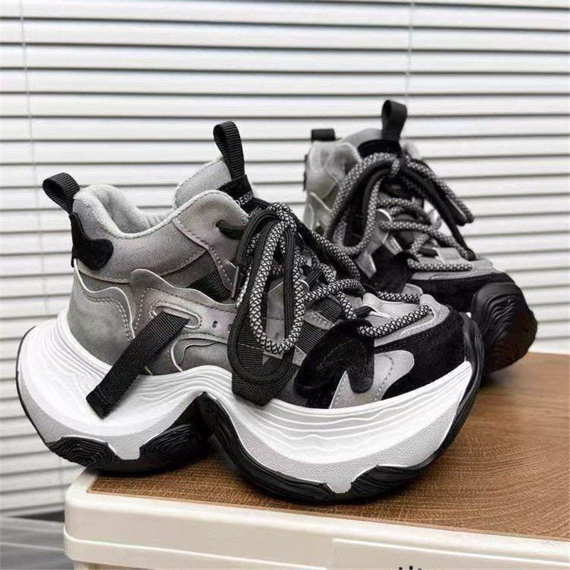 Damen Chunky Plateau-Sneaker mit mehrlagiger sculpted Sohle und Wildleder‑Mesh‑Details Echo Archiv