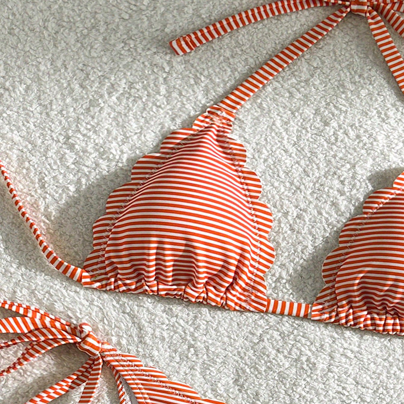 Damen Triangel-Bikini mit verspieltem Rüschendesign und Bindebändern Echo Archiv