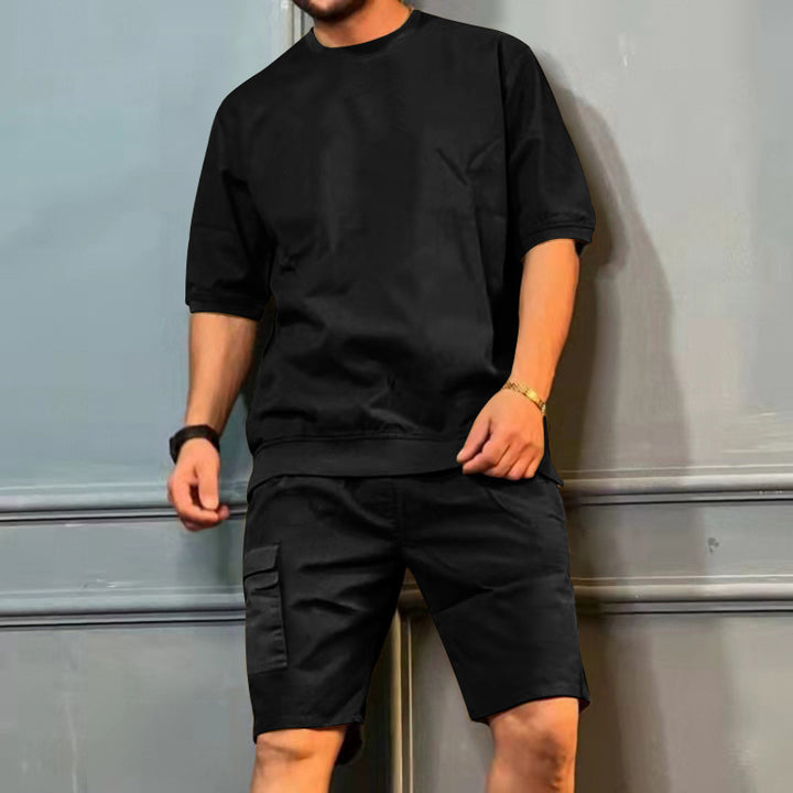Herren Freizeitoberteil mit modernen Cargo-Shorts Echoarchiv