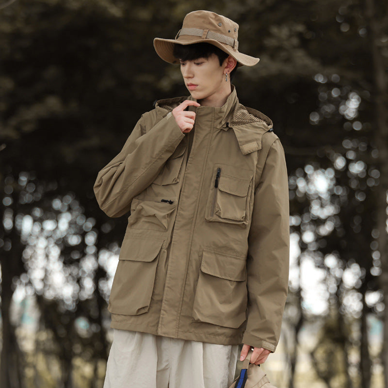 Herren leichte Multifunktions-Fieldjacke mit zahlreichen Utility‑Taschen und Belüftungsdetails Echoarchiv