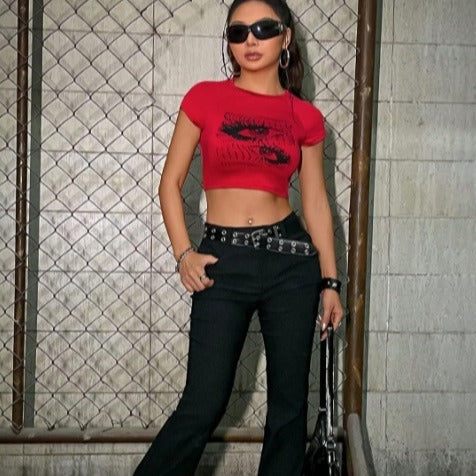 Damen Crop-Top mit kreativem Augenmotiv und figurbetonter Passform Echo Archiv