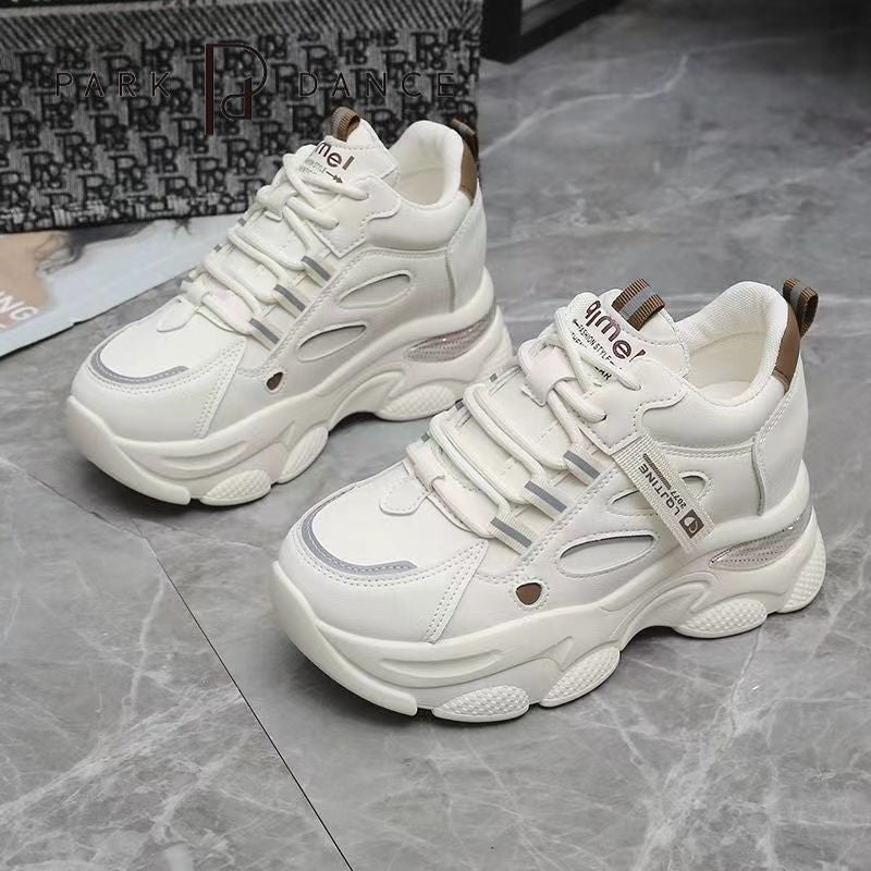 Damen Sportliche Sneakers mit luftiger Mesh-Oberfläche und robuster Sohle Echo Archiv