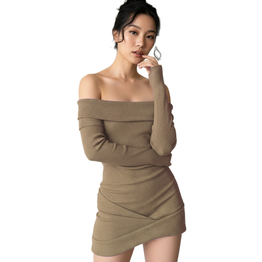 Damen figurbetontes Off-Shoulder Kleid aus Rippstrick Echo Archiv