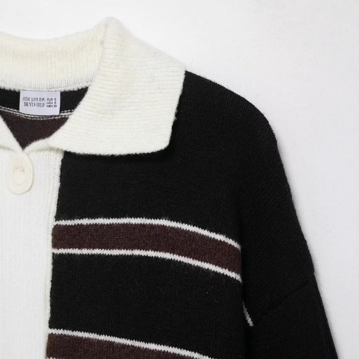 Damen Gestreifter Polokragen-Pullover aus weichem Strukturstrick mit Knopfleiste Echoarchiv