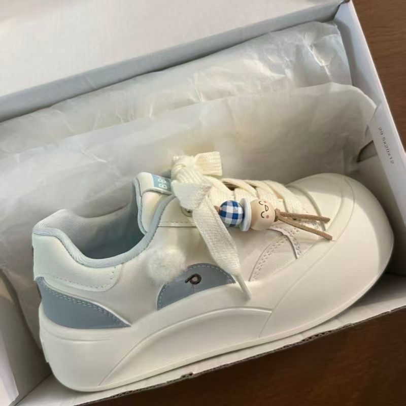 Damen Modische Sneakers mit dekorativen Applikationen und dämpfender Sohle Echo Archiv