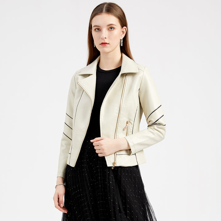 Damen nan taillierte Kunstleder-Bikerjacke mit asymmetrischem Reißverschluss und Ziernähten Echo Archiv
