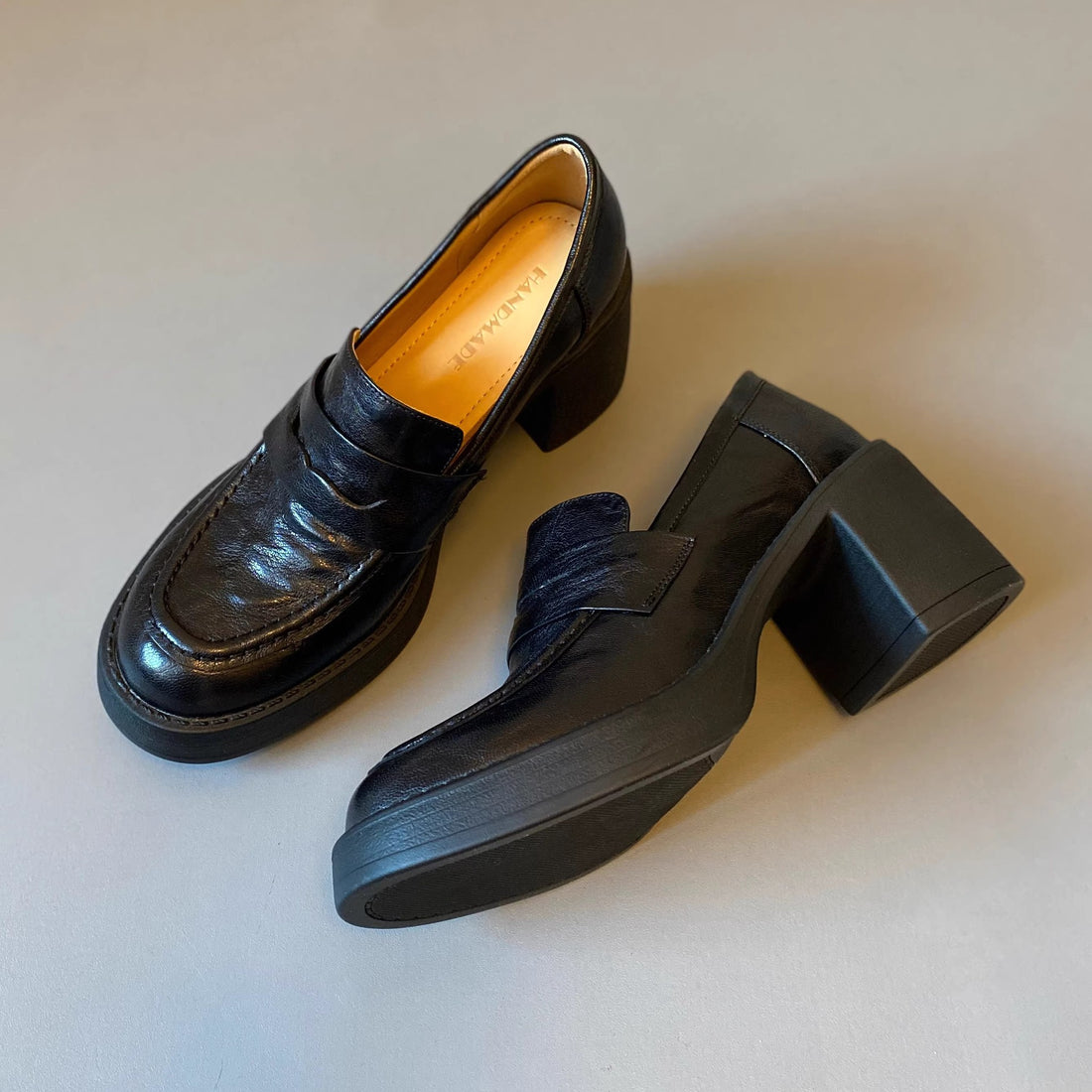 Damen Hochabsatz-Pennyloafer mit massivem Blockabsatz und profilierter Sohle Echo Archiv