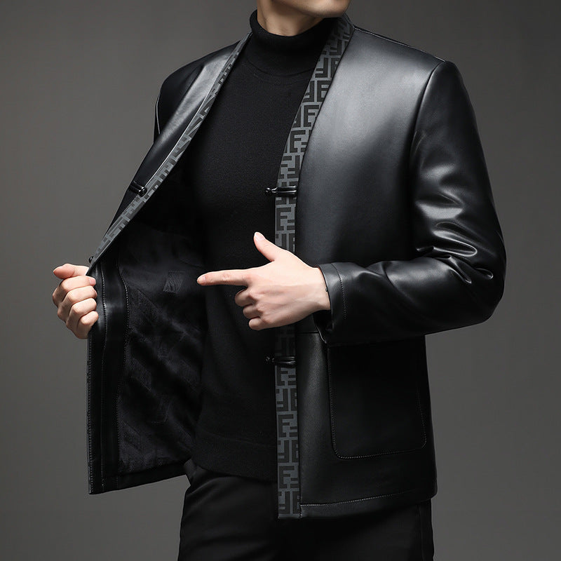 Herren Lederimitat-Cardiganjacke mit KnEcho Archivelverschlüssen und kontrastierendem Schalkragen Echo Archiv