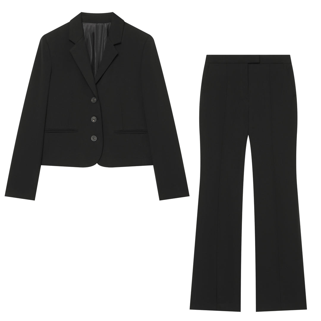 Damen Kurzblazer mit taillierter Silhouette, durchgehender Knopfleiste und feiner Innenfütterung Echo Archiv