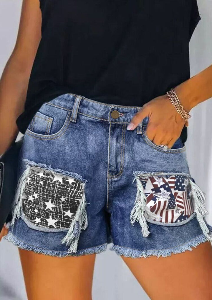 Damen Destroyed Denim-Shorts mit fransigen Taschen und modischen Aufnähern Echo Archiv
