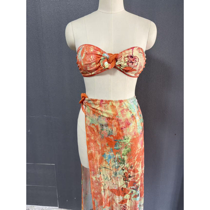 Damen Strandkleid mit floralem Wickeldetail und raffiniertem Bindeband Echo Archiv