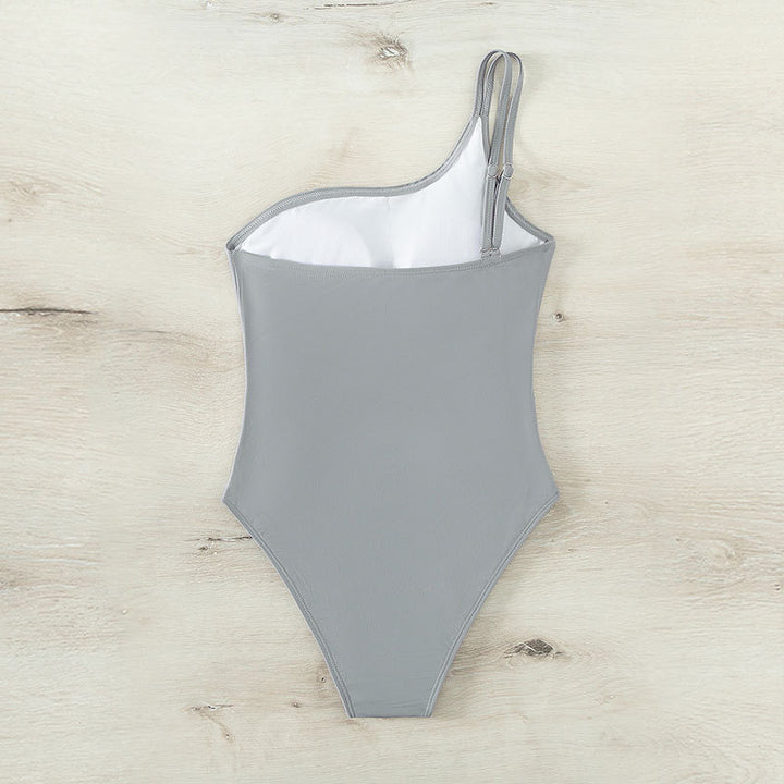 Damen Einteiliger Badeanzug mit anspruchsvollem Cut-Out-Design Echo Archiv