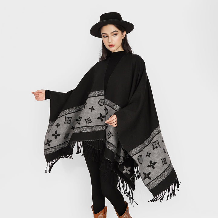 Damen Fransen-Capeponcho im Jacquard-Wollmix mit asymmetrischem Zipfelsaum Echo Archiv