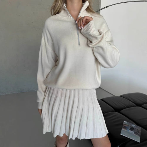Damen gemütliches Strick-Set mit Reißverschluss-Pullover und plissiertem Rock – Élanora