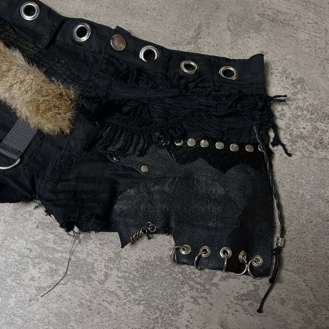 Damen Modische Shorts mit einzigartigen Details Echo Archiv