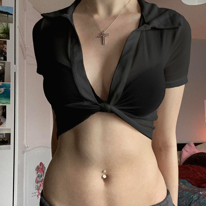 Damen Moderne cropped Bluse mit tiefem V-Ausschnitt und verspieltem Knoten Echo Archiv