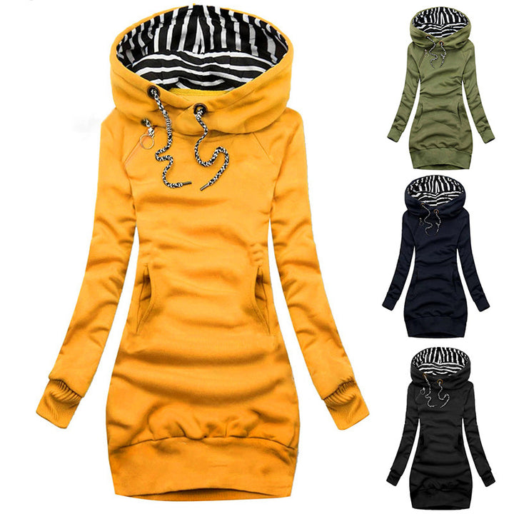 Damen Hoodie-Midi-Kleid mit weitem Funnel-Neck, gestreifter Innenseite und Kängurutaschen – Auréline