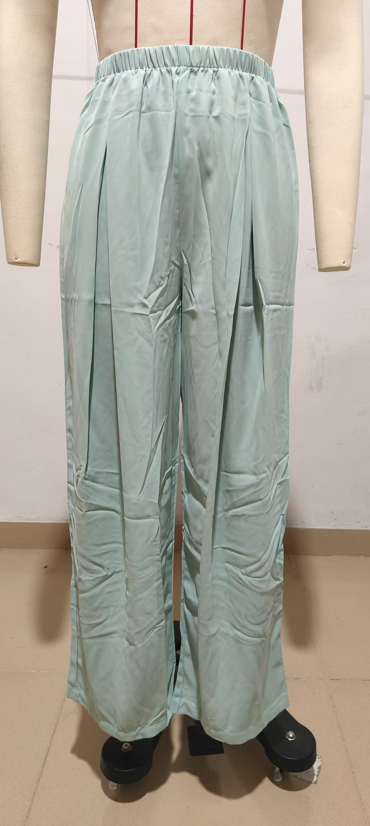 Damen Leichte Satin-Palazzohose mit hohem elastischem Bund und Kellerfalten – Avélisse