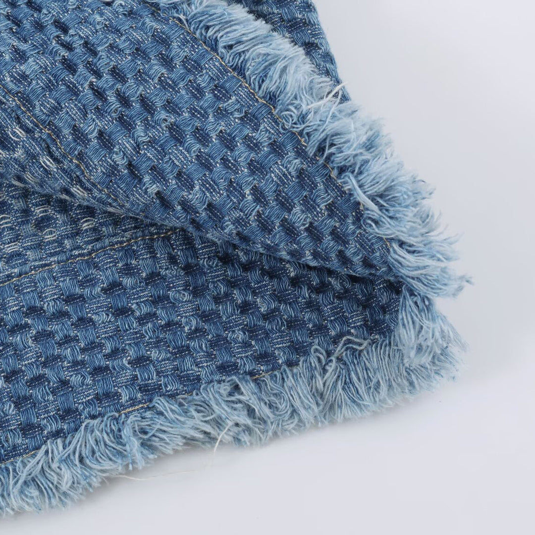 Damen strukturierte Kurzjacke aus Bouclé-Denim mit Fransensaum Echoarchiv