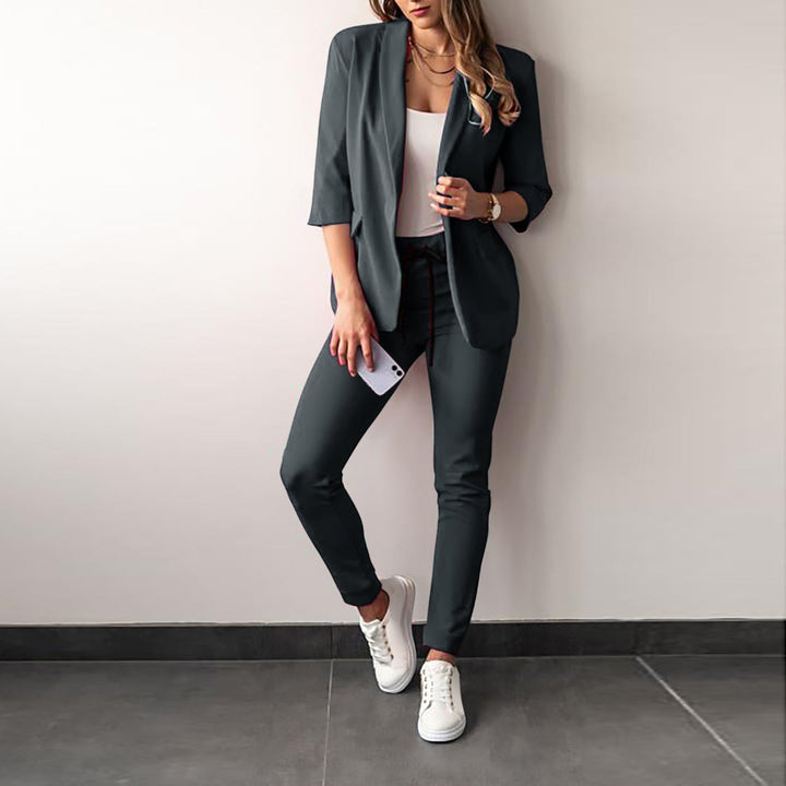 Damen elegantes und Echoarchivrnes Anzug-Set mit tailliertem Blazer und schmalen Hosen Echoarchiv