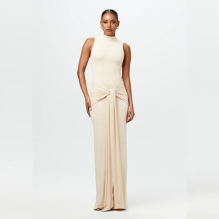 Damen elegantes Maxikleid mit haltem Ausschnitt und figurbetontem Schnitt – Valéora