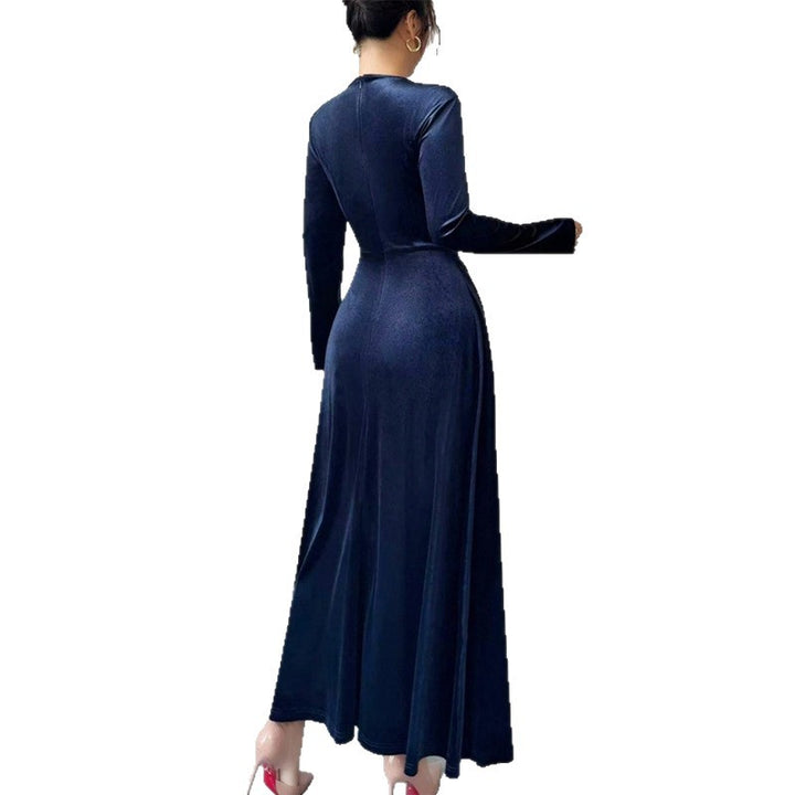 Damen Elegantes und stilsicheres Abendkleid Echo Archiv