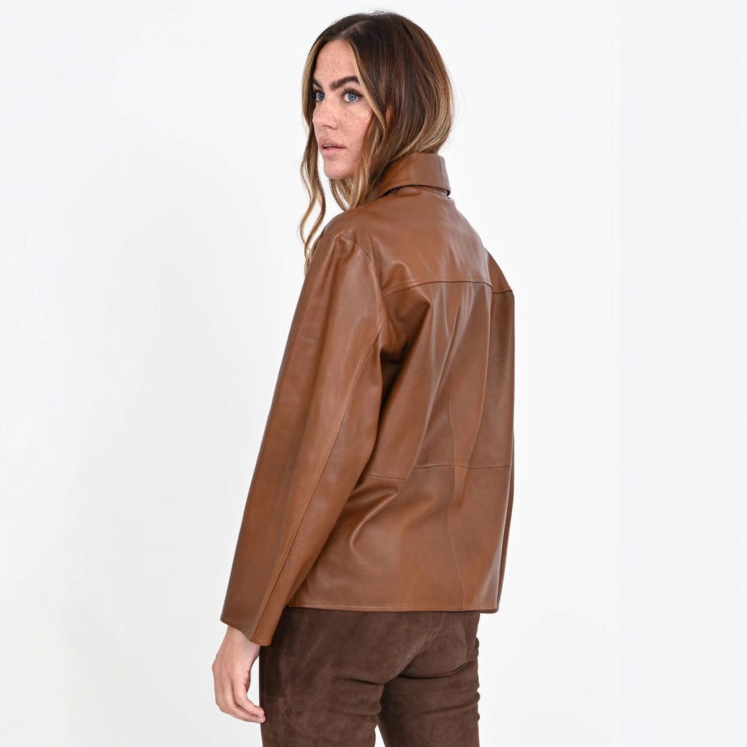 Damen Overshirt-Jacke in Lederoptik mit aufgesetzter Brusttasche und verdeckter Knopfleiste Echo Archiv