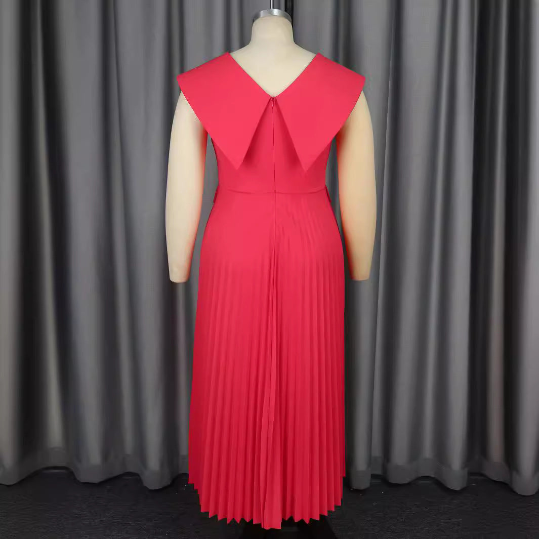 Damen plissiertes Maxikleid mit eleganten Knopfdetails Echo Archiv
