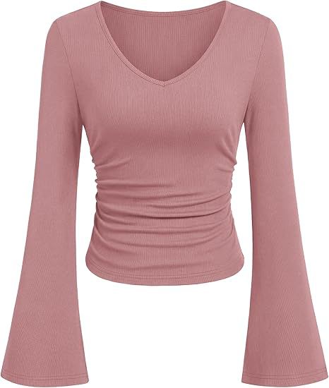 Damen Geripptes Cropped-Top mit V-Ausschnitt, taillierter Raffung und ausgestellten Trompetenärmeln – Orélia