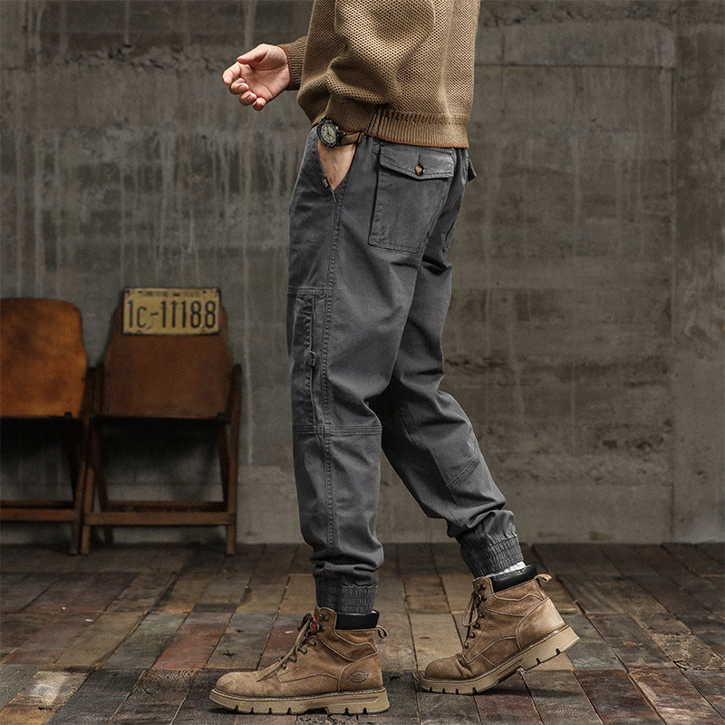 Herren Moderner Utility-Jogger mit elastischem Komfortbund, Kniepaneelen und Cargotasche Echo Archiv