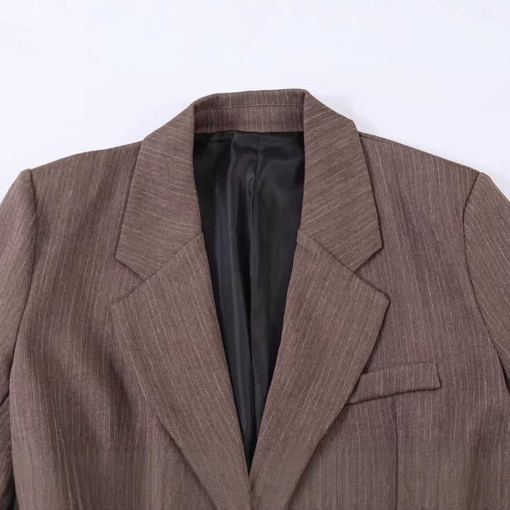 Damen Taillierter Einreihiger Blazer mit Gürtel und tonalem Nadelstreifen Echo Archiv