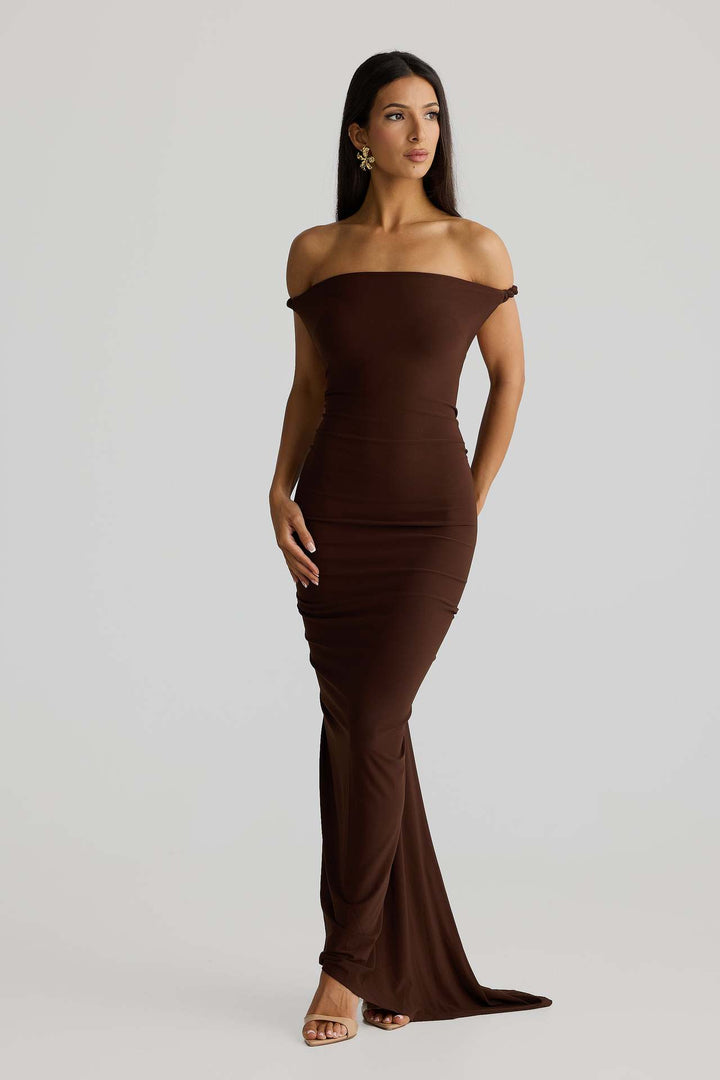 Damen Elegant geschnittenes Abendkleid mit schulterfreiem Design und raffinierten Drapierungen Echo Archiv